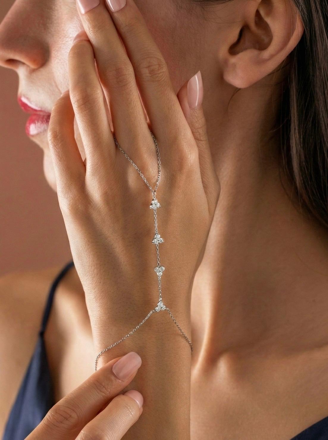 925 Ayar Gümüş Çiçek Modeli Zirkon Şahmeran